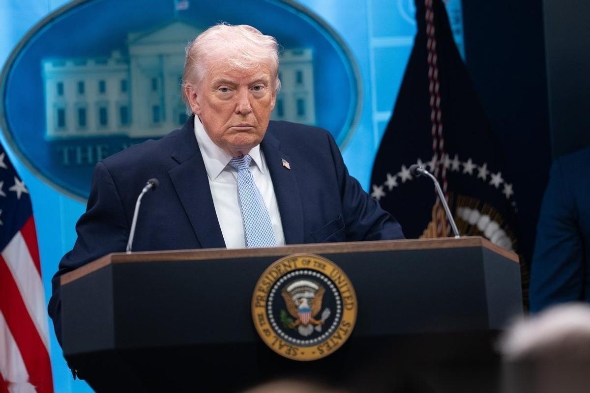 特朗普的真实意图，还是瞒不住了！
种种迹象表明，特朗普看似推进谈判，实则真实意图