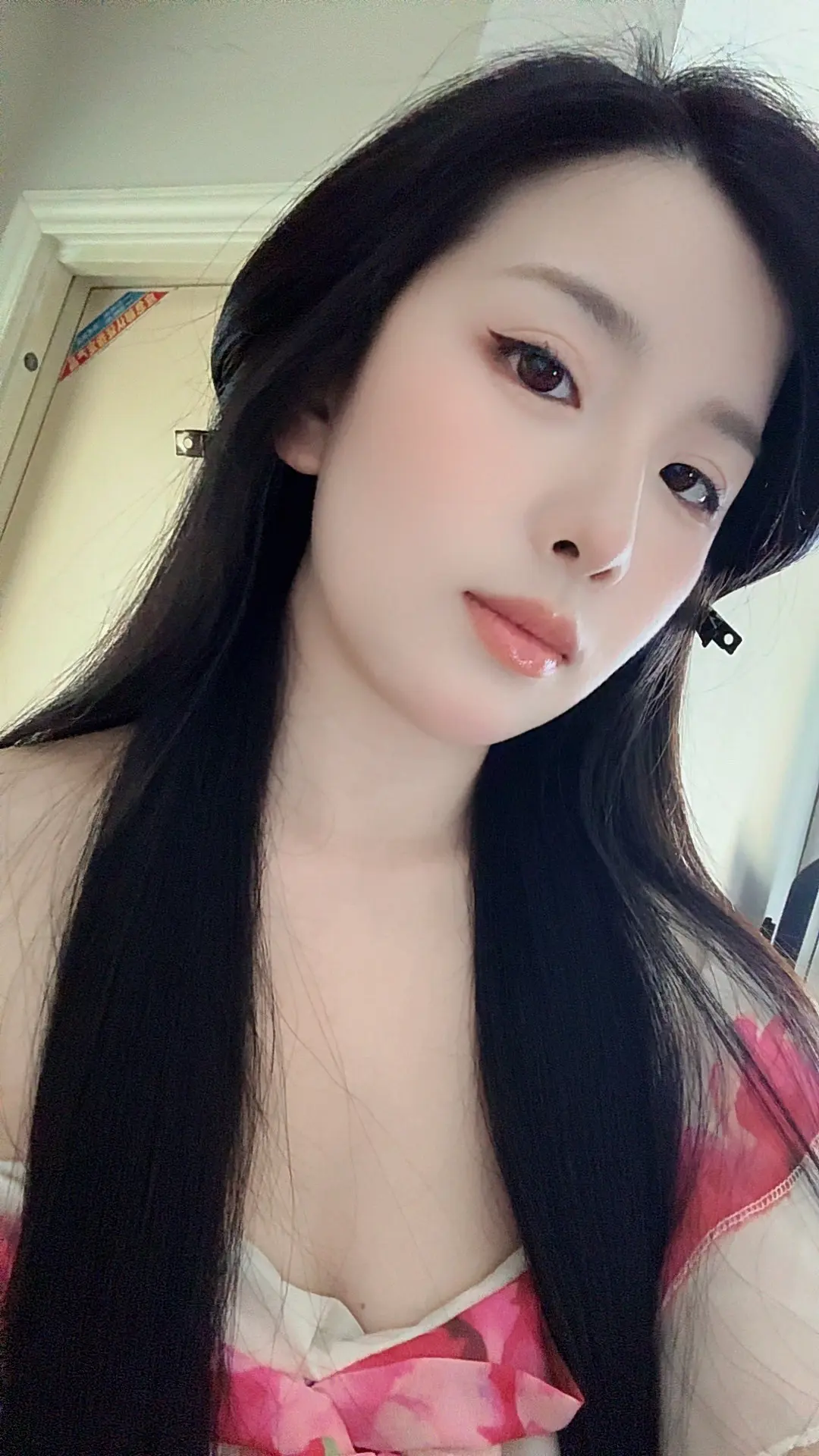 温柔是装的，长发是真的，你看不懂的情绪也是真的。