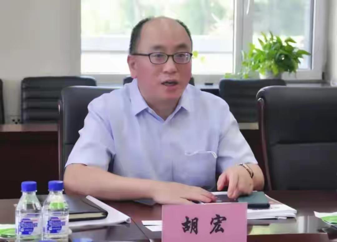 最近有消息曝出，一位企业高管在调查中被查出多次收受贵重物品。
根据中央纪委国家监