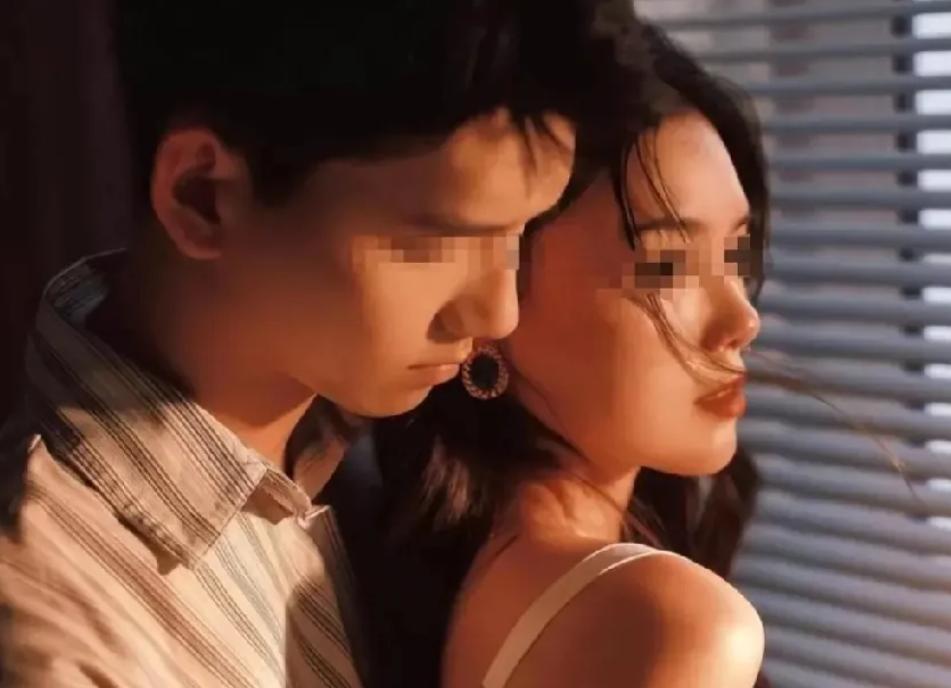2021年，广东男子黎某拍下女同事裸照，一年内要挟并性侵该女子33次被公诉。惩治