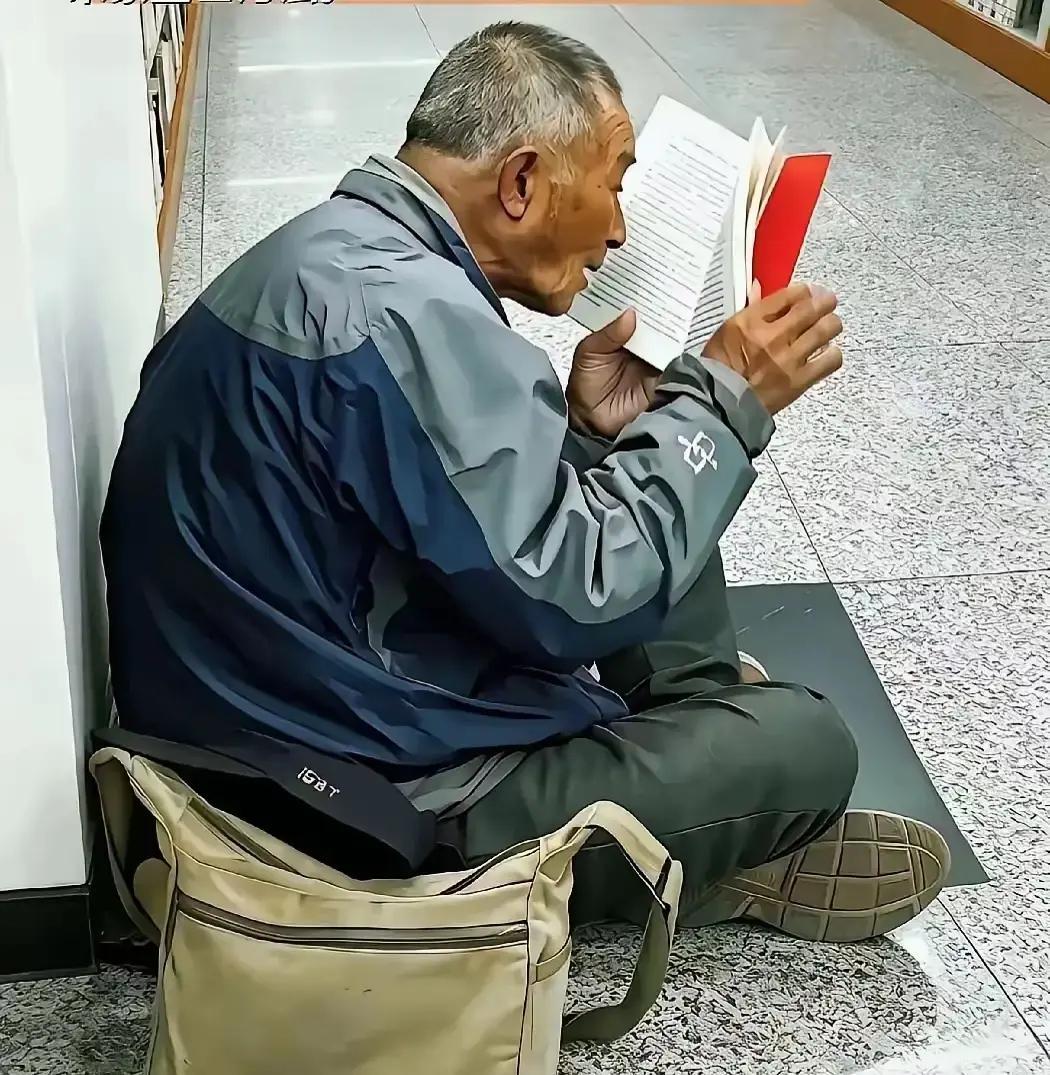 杭州被路人嫌弃投诉的“流浪汉”，是韦思浩先生，是浙大毕业的资深教师，1999年退