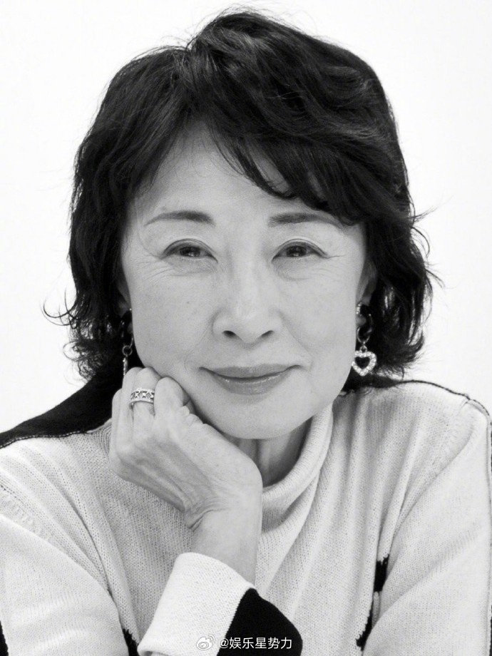 演员吉行和子去世 日本女演员吉行和子已于9月2日因肺炎去世，享年90岁。遵照逝者