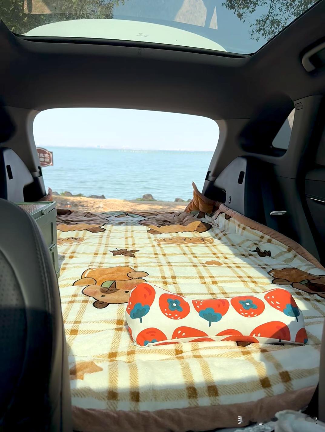 问下大家10万以内电车当床车选哪个好呢？
之前买的缤果城市里开，现在想要全国自驾