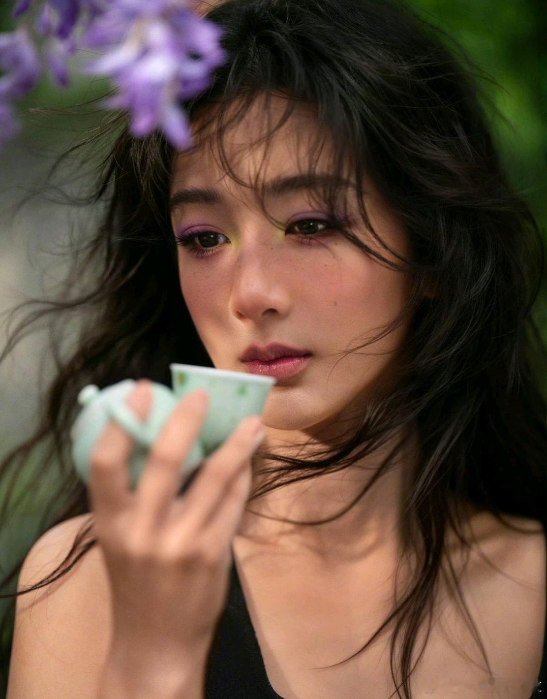 杨紫[超话] yz杨紫 早上好呀 ​​​