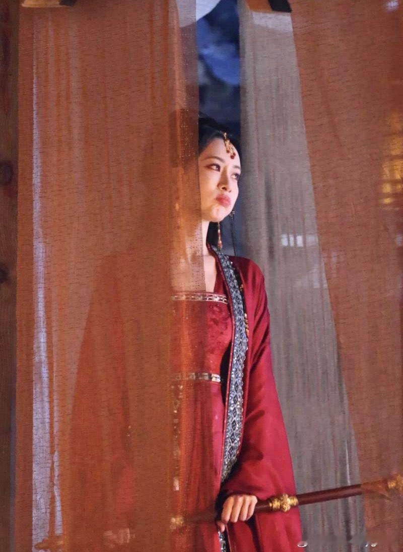 昀牵孟绕  尚公主 好美的摇摇妈咪 