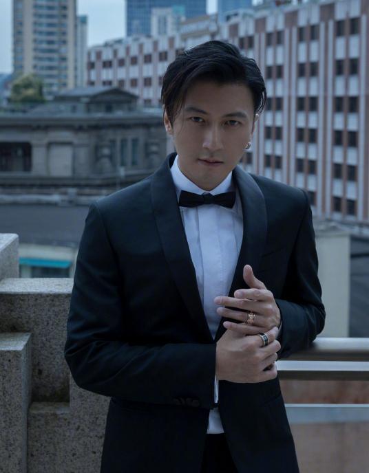 一家三口都是演员的明星家庭
[熊猫]谢贤、谢霆锋、狄波拉
[熊猫]黄锦燊、黄凯杰