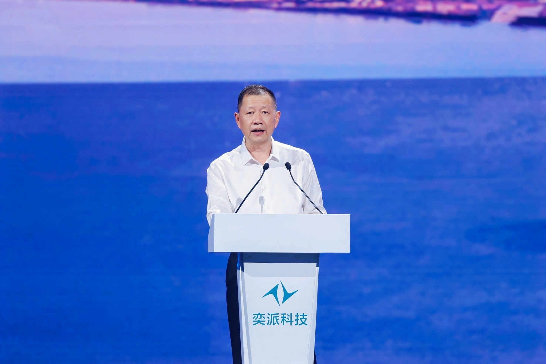 8月1日奕派科技战略发布会暨新车发布会17万买中大型六座SUV？东风奕派eπ00