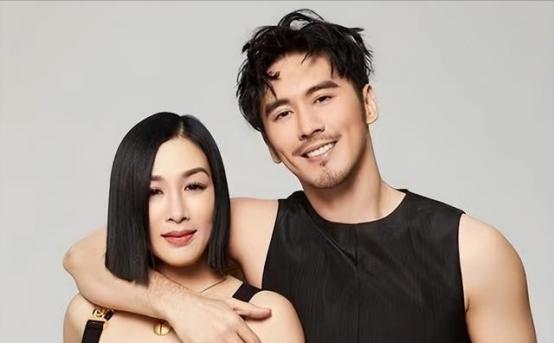 [浮云]2015年，33岁的张伦硕没有车也没有房，存款只有5w，在北京租房住时，