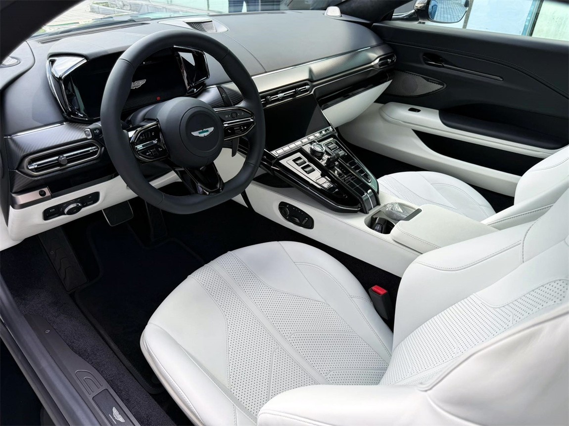 阿斯顿马丁 Vantage Coupe 