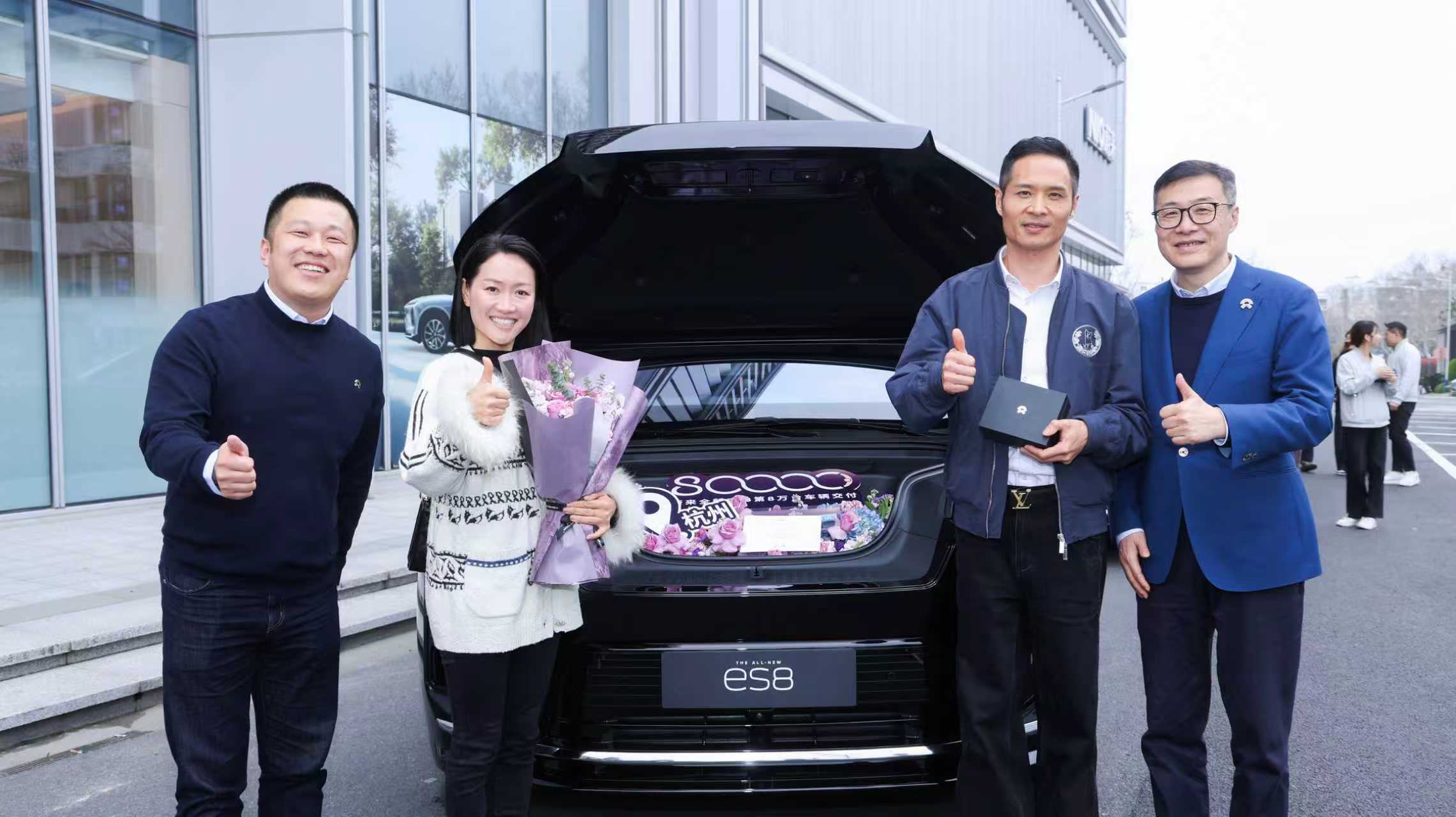 带大家回顾一下全新蔚来ES8最近的战绩：2026年2月：11,260台（零售）2