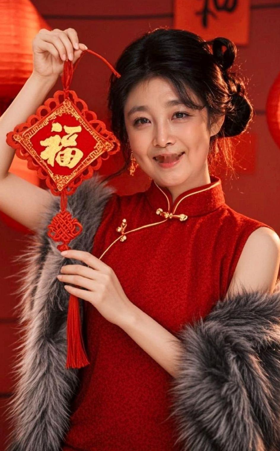 2026丙午马年新春，“天南地北大拜年”火遍全网。从东北雪原到岭南水乡，大家以不