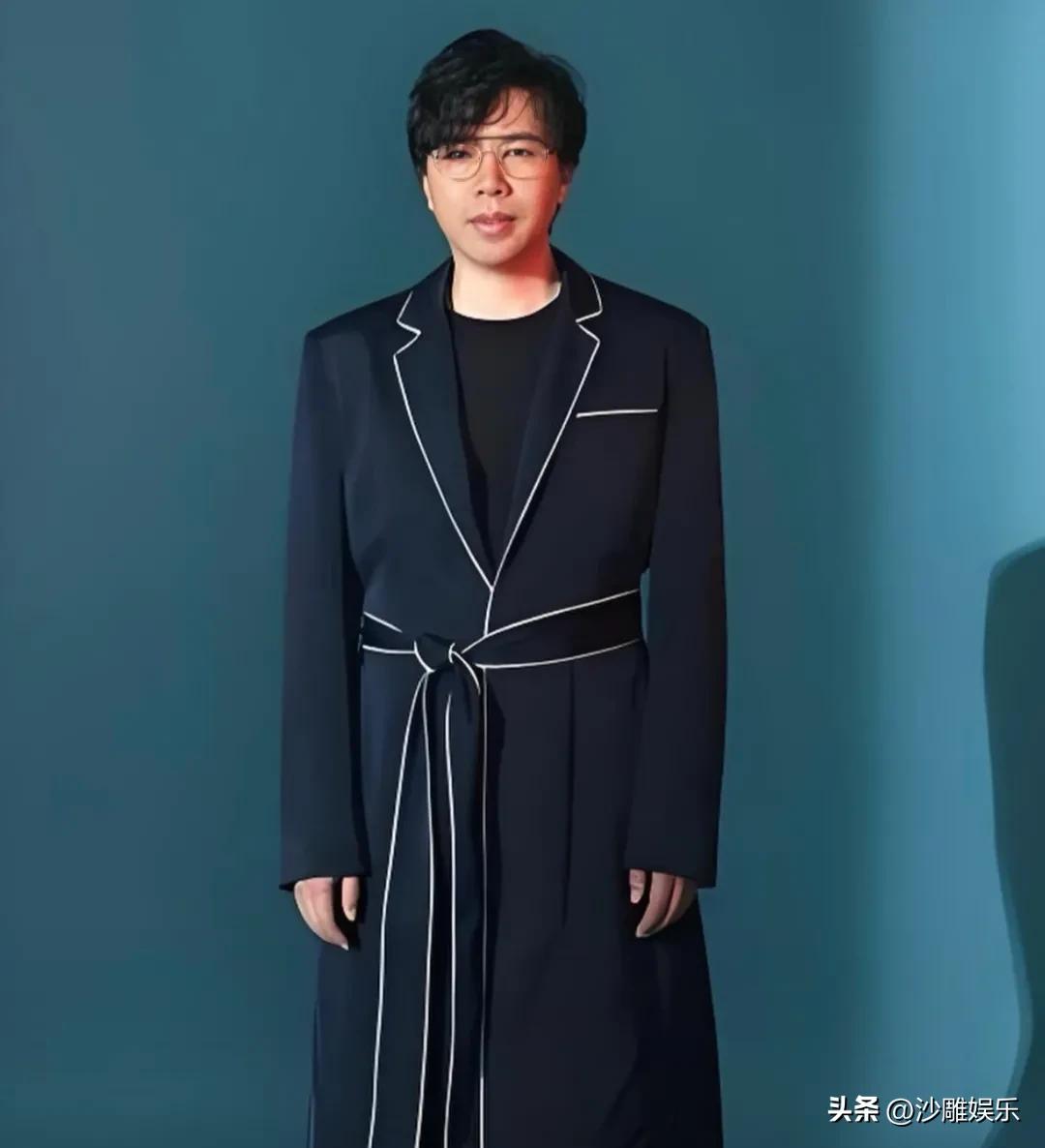 水木年华卢庚戌，冲上热搜！

3月30日下午，久未露面的水木年华团长卢庚戌突然在