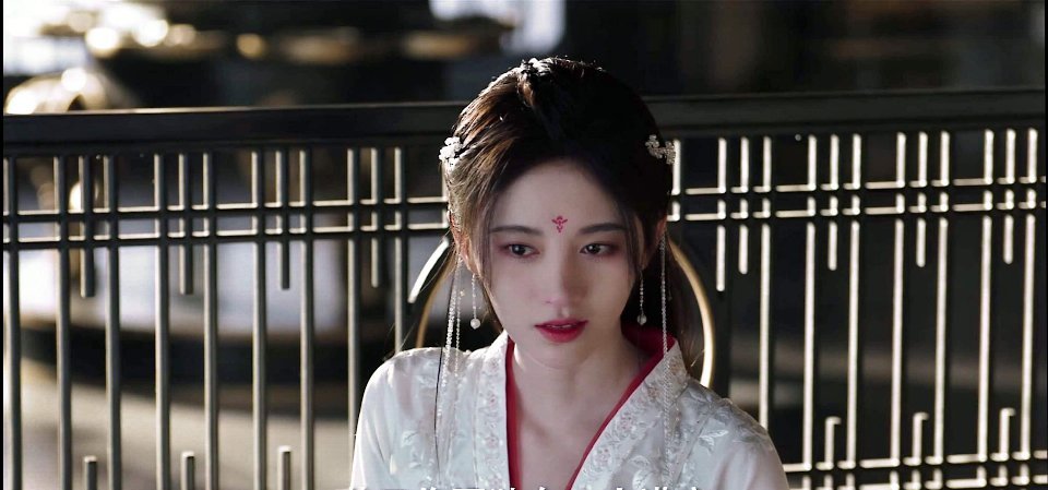鞠婧祎 jjy鞠婧祎阿黛 ＂秋风盖过了夏季的尾声，玫瑰藏匿无尽的爱意.＂​​​