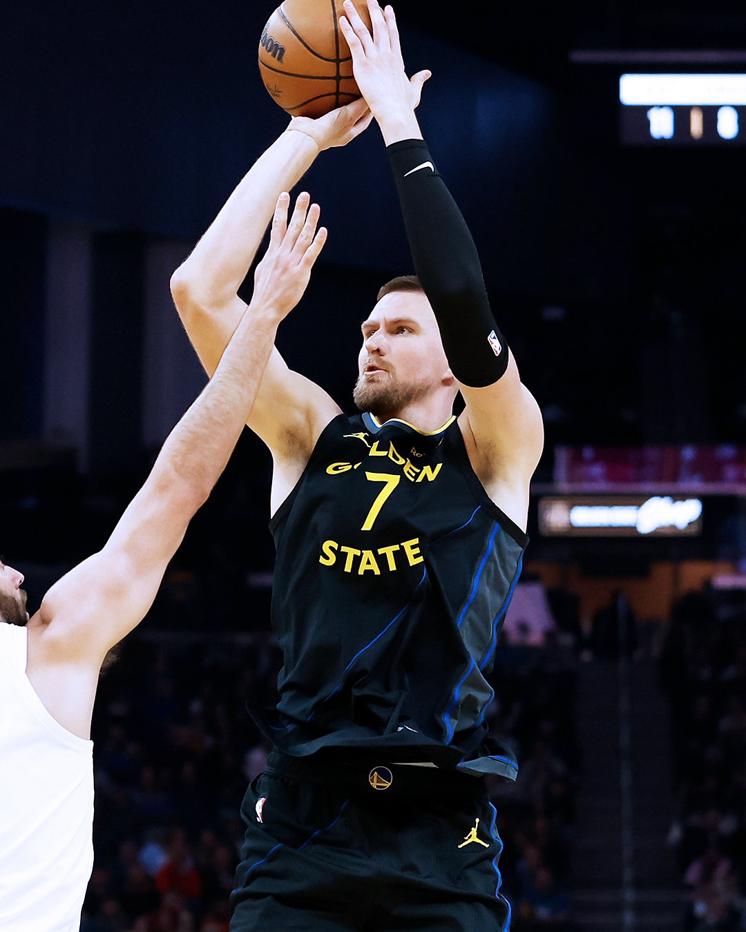 波尔津吉斯16分，7篮板，1盖帽。骑士vs勇士