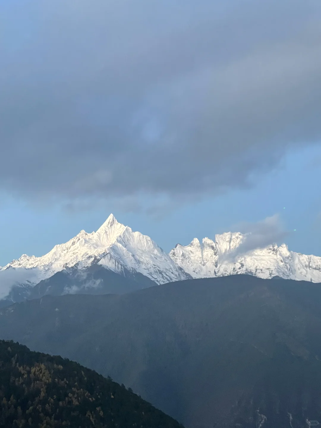 梅里雪山日照金山 怎么不算壮观呢