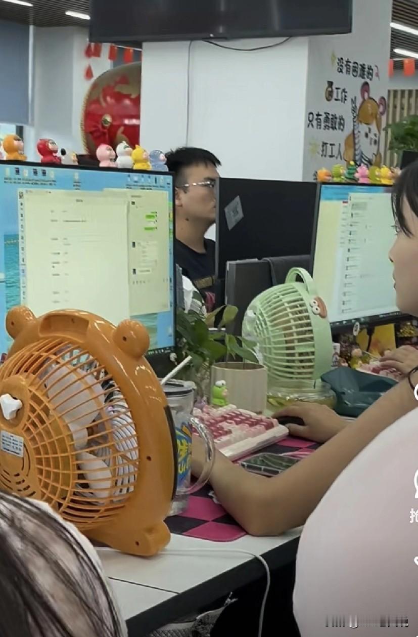 公司一工作了7-8年的车间老员工拿着自己心衰确诊的诊断书来找我们hr总监：医生说