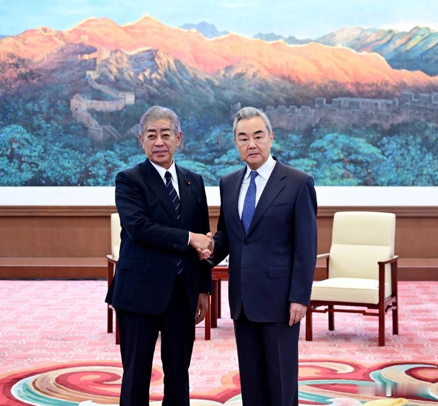 9月29号，根据中方公布的消息，王外长会见了率团访华的日本前外相、国际贸易促进协