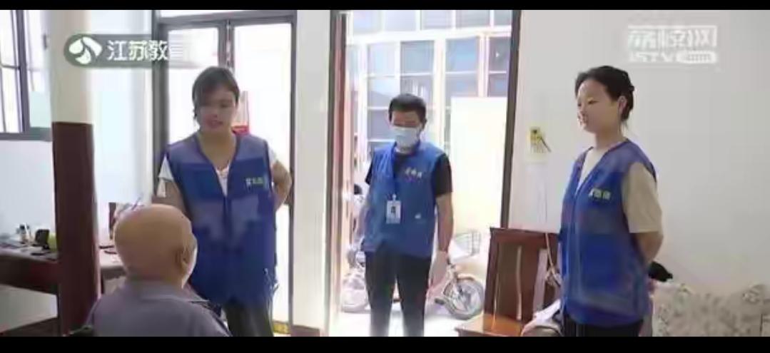 绝了！江苏95后把快递驿站改成养老院，没一张床位却圈粉近400老人！
 
栾启明