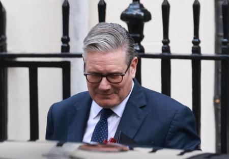 英国首相斯塔默到达北京前，先给中国一个“下马威”，他下令推迟了中国在英国建风电工