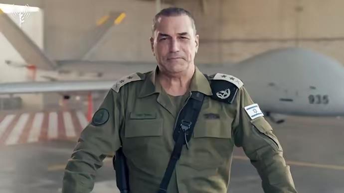 4月16日，央视国际新闻报道，以色列国防军总参谋长埃亚尔·扎米尔中将在黎巴嫩南部