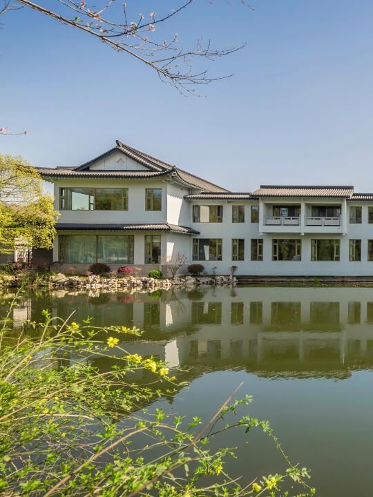 如果你来杭州，我才不会推荐你住星级酒店