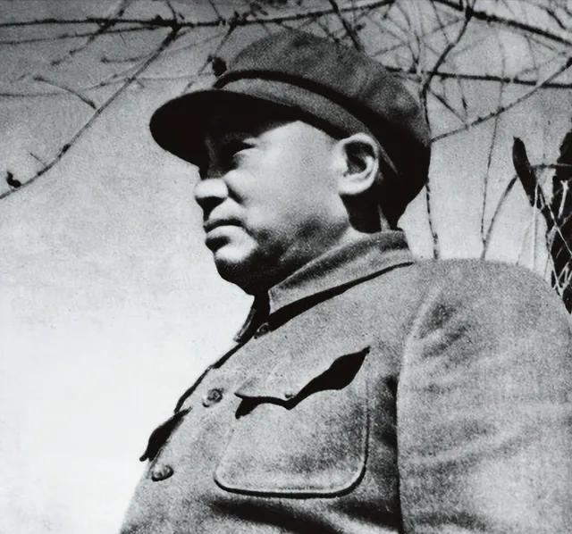 彭德怀回国治病前，为何把“继续打下去”的重担留给陈赓？

1952年的朝鲜战场，