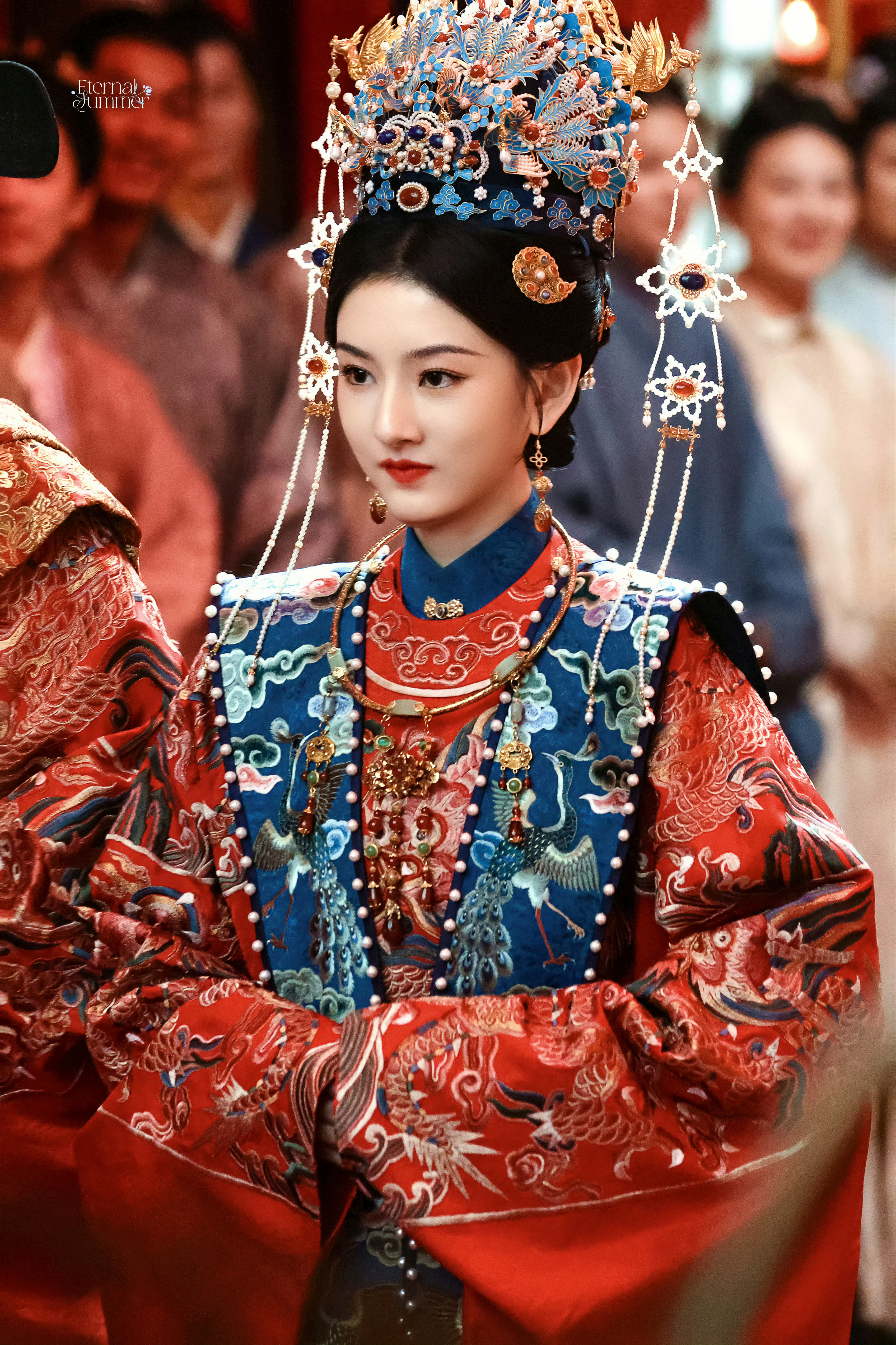 宋祖儿&陈鑫海《表妹万福》大婚现场婚服造型长这样，你觉得咋样[馋嘴]宋祖儿陈鑫海