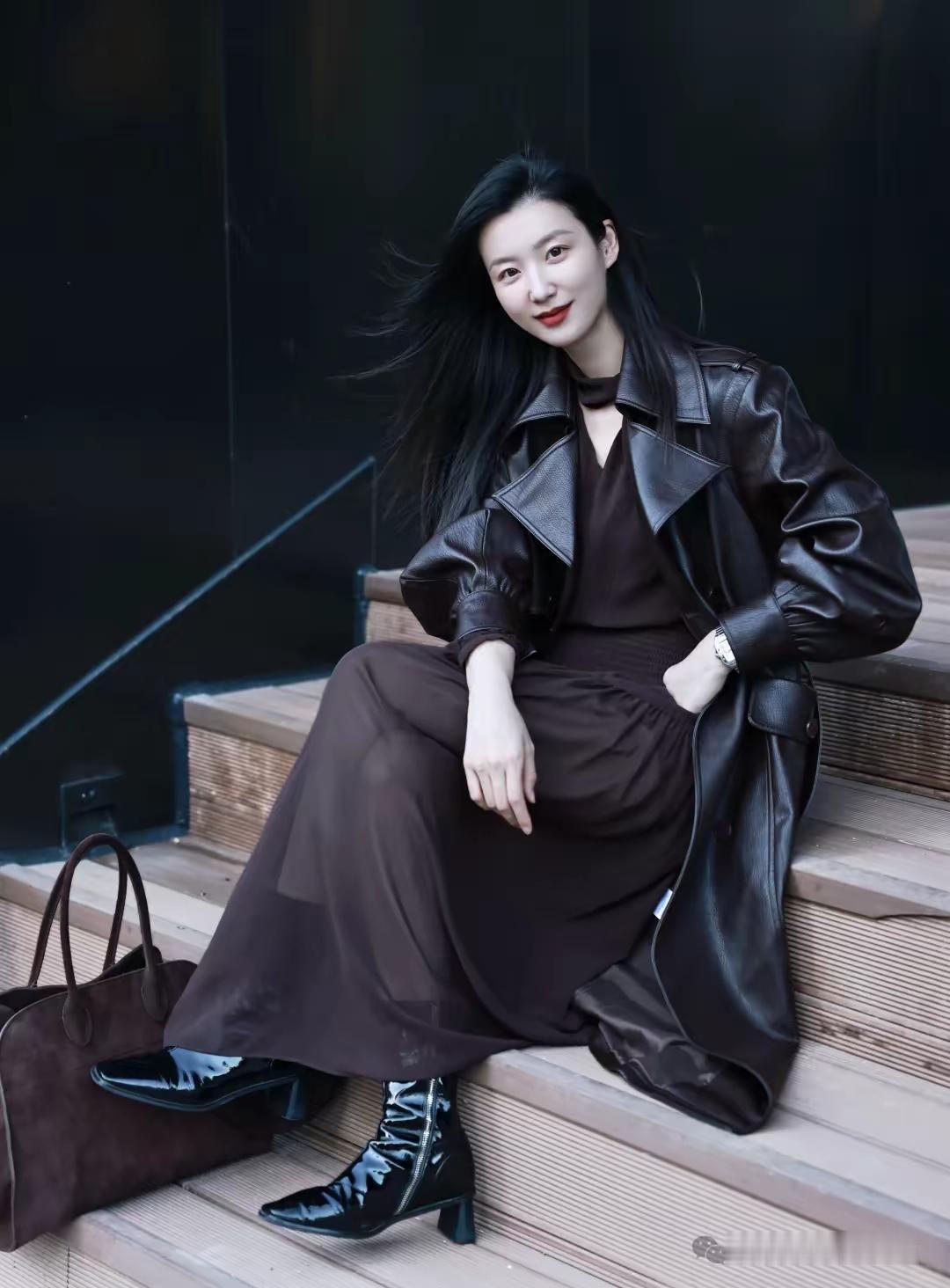 用荧光色点亮街头，做人群中最亮的星。