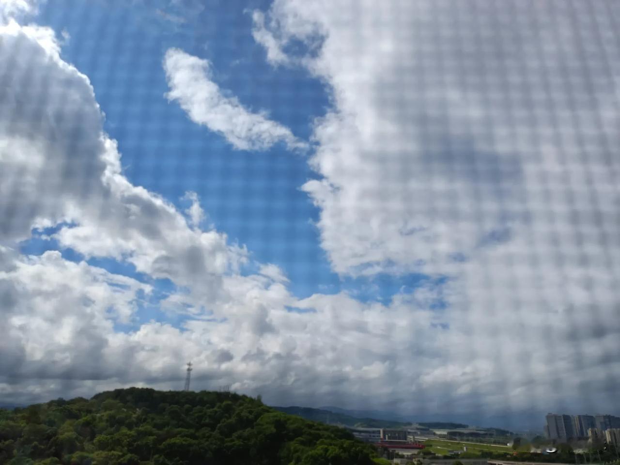 #分享一张有关天空的照片#