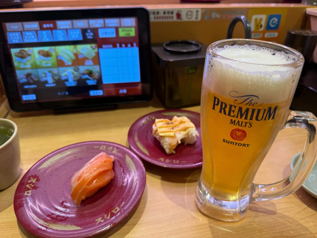 排队10小时也要吃，今年春节，年轻人的年夜饭被寿司郎们承包