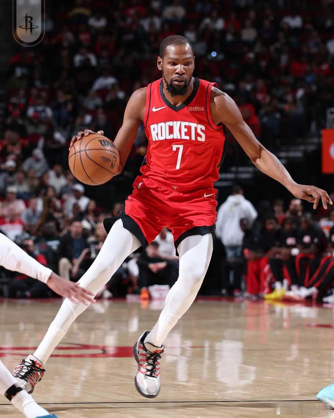 杜兰特39分7助攻火箭险胜森林狼，申京25分14板兰德尔39分北京时间1月17日