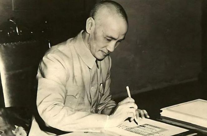 1936年12月12日清晨，蒋介石在华清池被东北军活捉。

1936年12月12