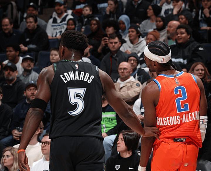 西部第一雷霆111-123爆冷不敌森林狼！森林狼狂轰22记三分全民皆兵，爱德华兹