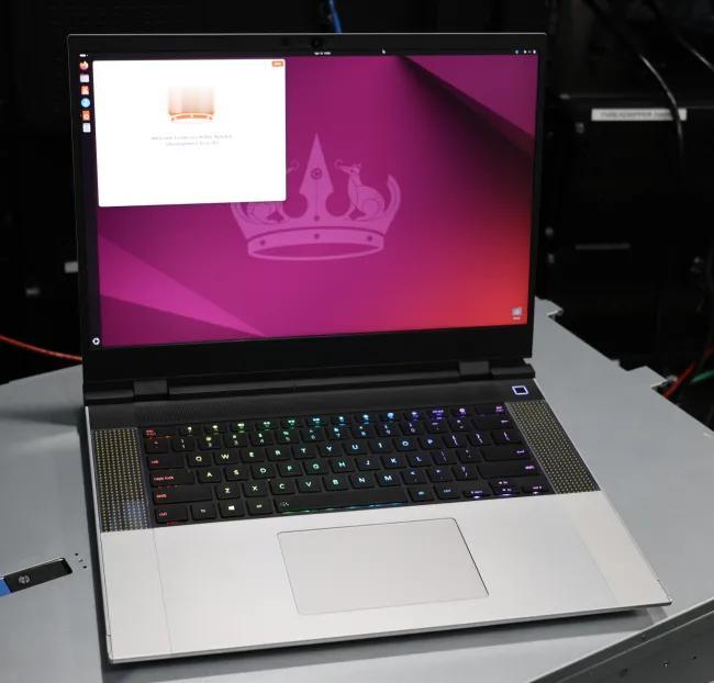 基准测试显示在同一台笔记本上 Ubuntu 24.04 性能胜过 Windows