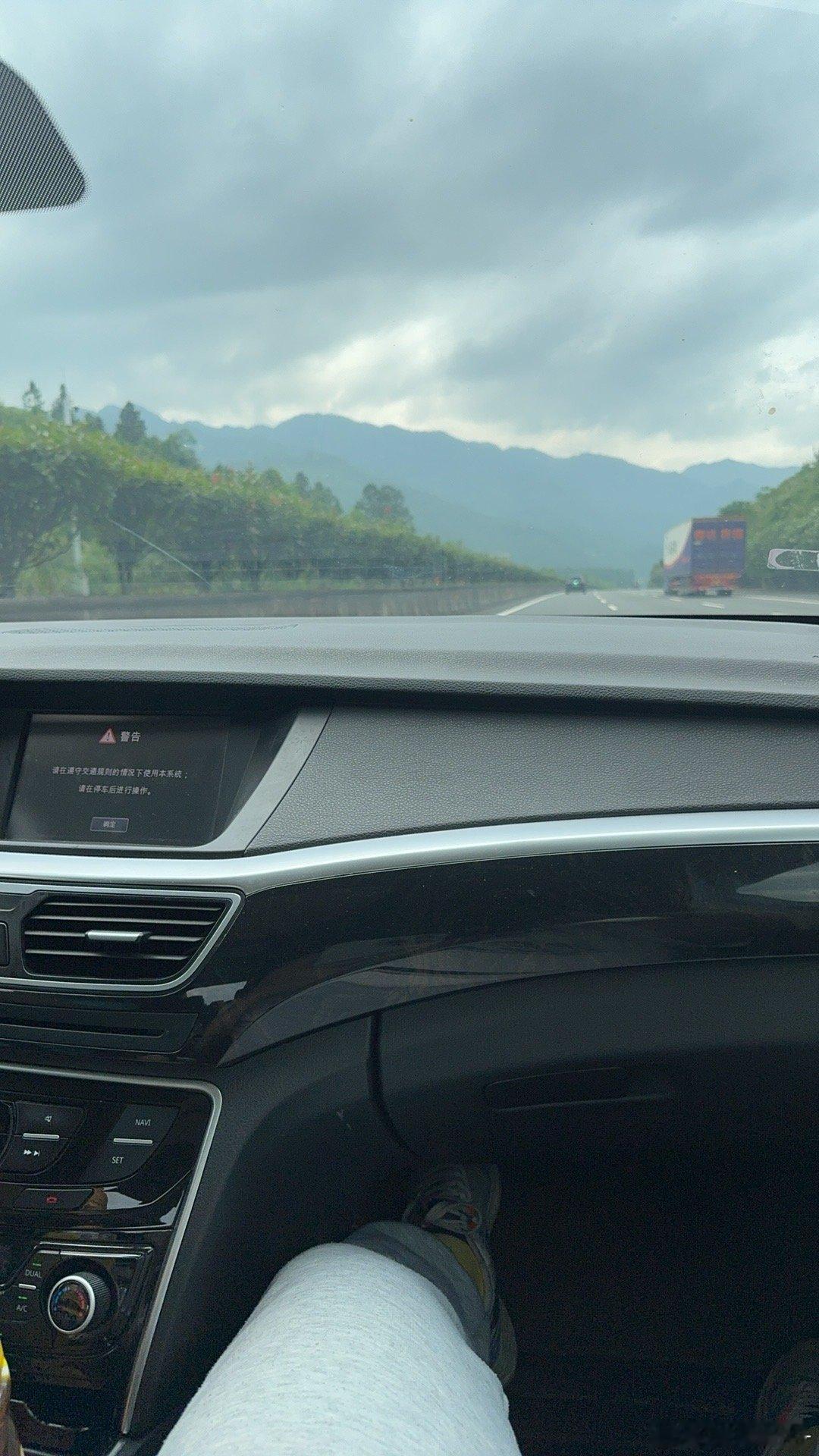 马可波罗瓷砖成为IPO重启后的首支过会股，并非股市低迷所致。实际上，许多类似企业