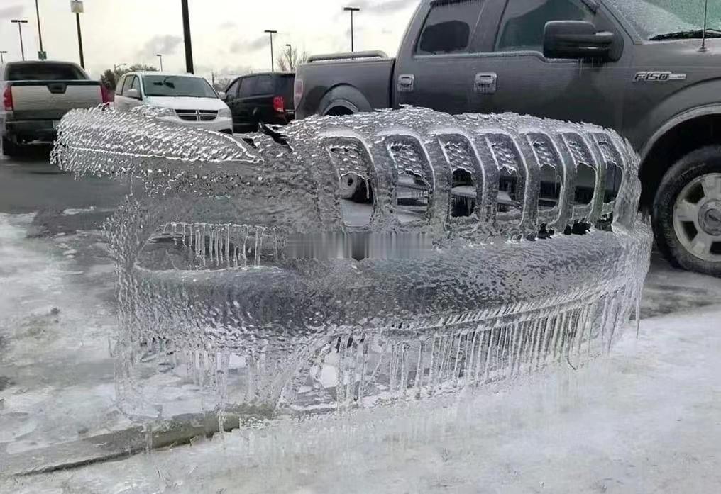 今年牧马人的销量大概率还不如绿牌大切诺基~~~因为带底盘升降的绿牌大切诺基已经降