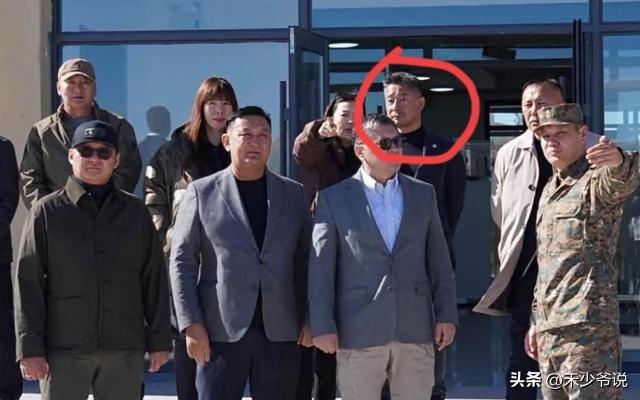 就是这个日本人引发了中蒙边境大火，我国投入了大量人力物力将火灾拦截在边境，然后他