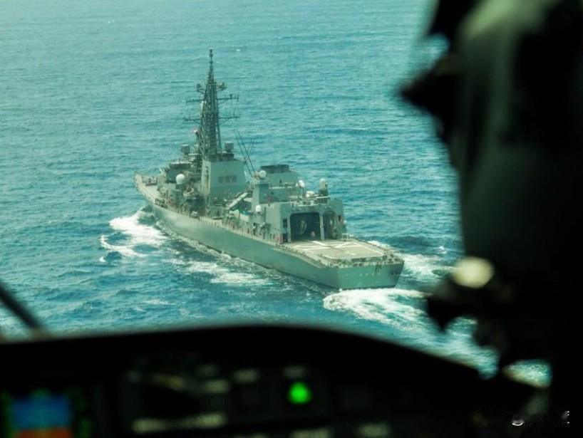 日本舰艇穿越台海后去向曝光，日媒坦言：通行时机经过精心考虑！

根据东部战区消息