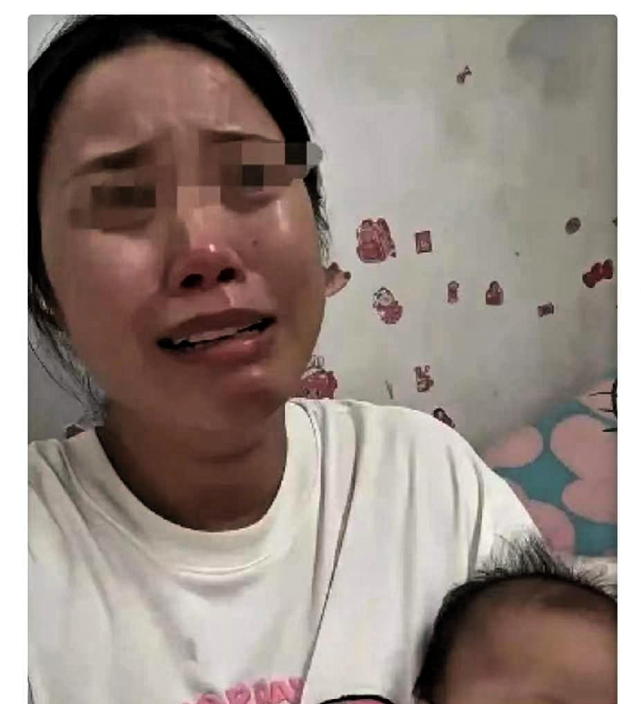 陕西一女子离婚后带着女儿生活，这天前夫突然说要上门看孩子，进门后看到女儿睡得正香