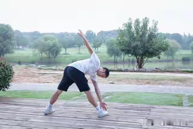 运动能不能延长寿命，这事儿还真不好说。
有研究表明，经常运动的人身体各项机能更好