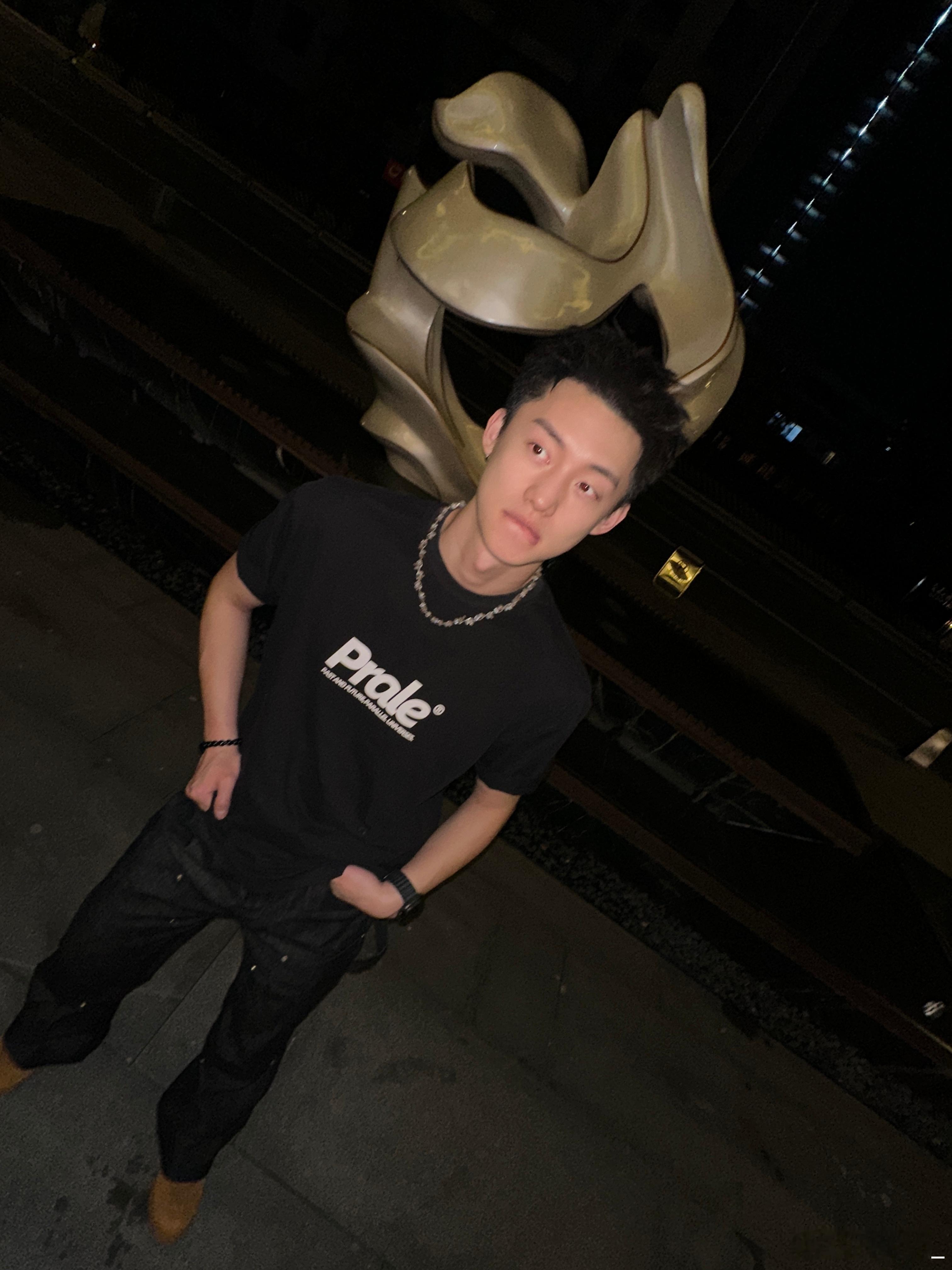 冷脸萌 