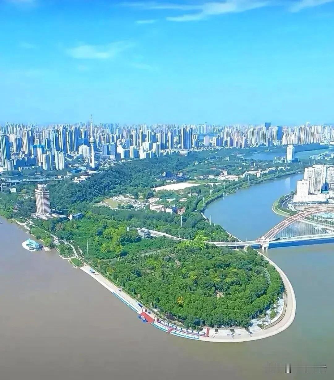 这块地如果在重庆，重庆会进行开发吗？如果要开发，会开发成什么项目？ 重庆 重庆身