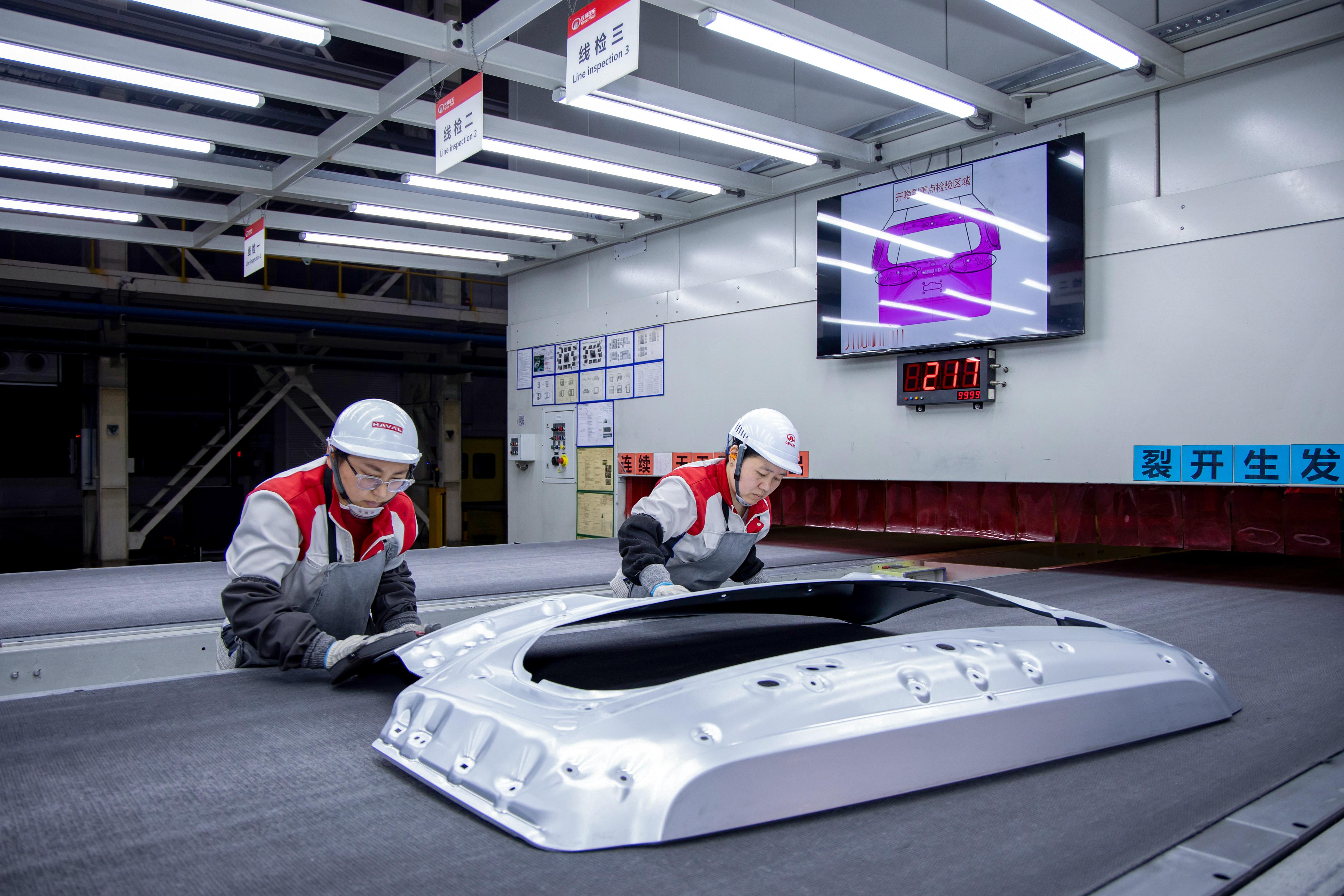 谁是楚超第一显眼包 如果非要在湖北楚超揭幕战的现场找出一个“MVP级别”的显眼包