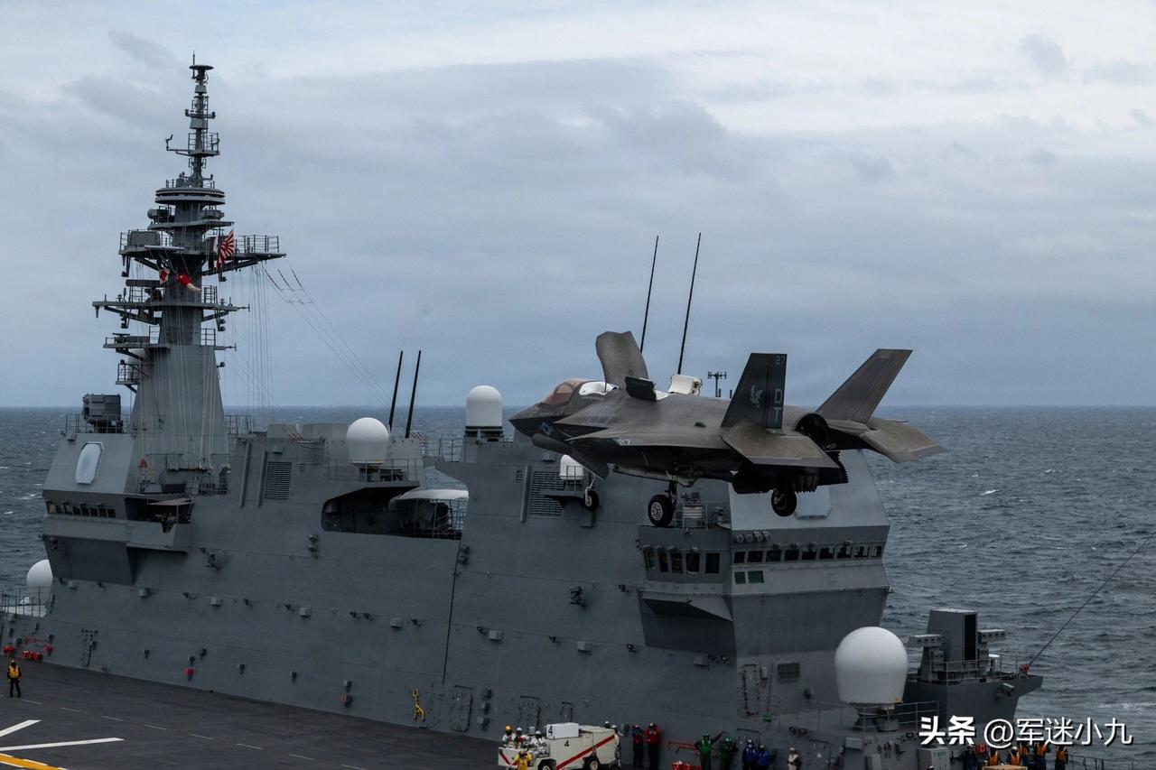 日本开始炫耀小“航母”了，F35真的能打吗？

别的先不说，就先看F35那一身皮