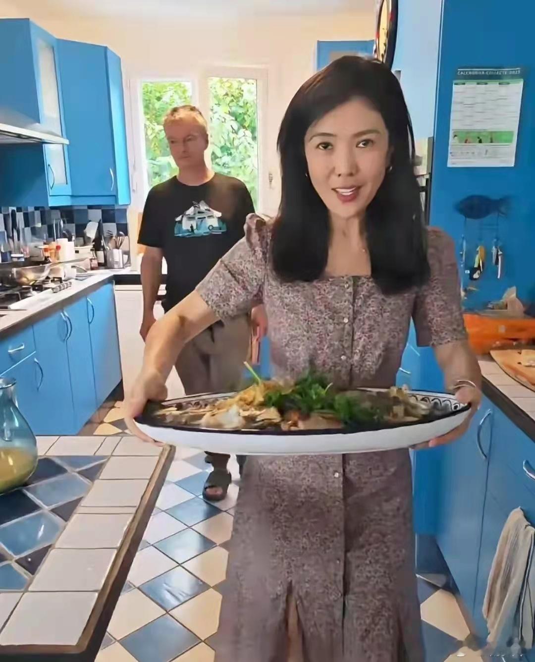 苏芒住丈夫的法国大别墅，给丈夫家15口人做饭，跟普通家庭主妇差不多！ ​​​