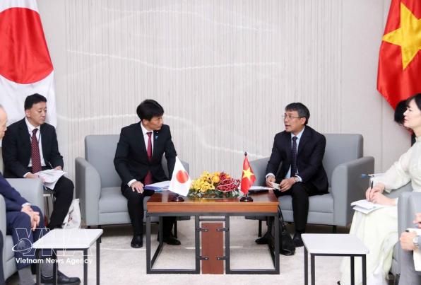 越南对日关系突然大转变，越南高层表态，日本是越南“真诚可靠的朋友”，说白了，这套