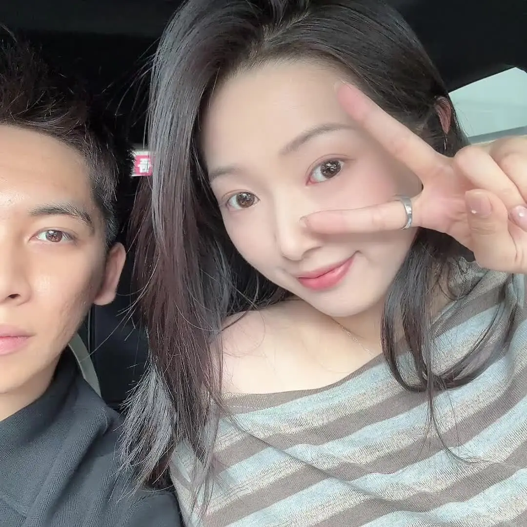 每天五点准时等在公司楼下的小刘 纪录美好生活