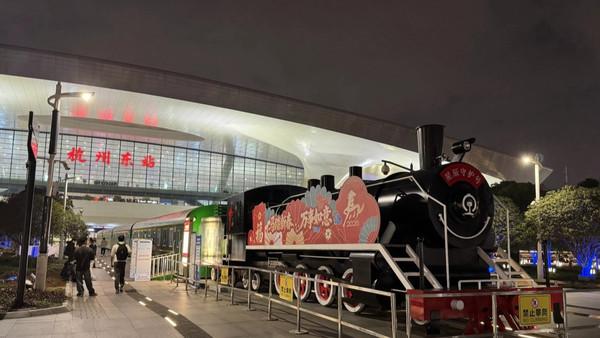 “星辰守护号”的出现，标志着城市治理从“秩序管控”向“温度共情”的质变。

这列