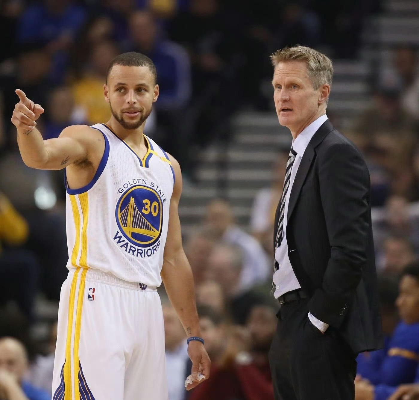 师徒情深！科尔：“我永远不会离开斯蒂芬·库里。”记者Jordy Fee-Plat