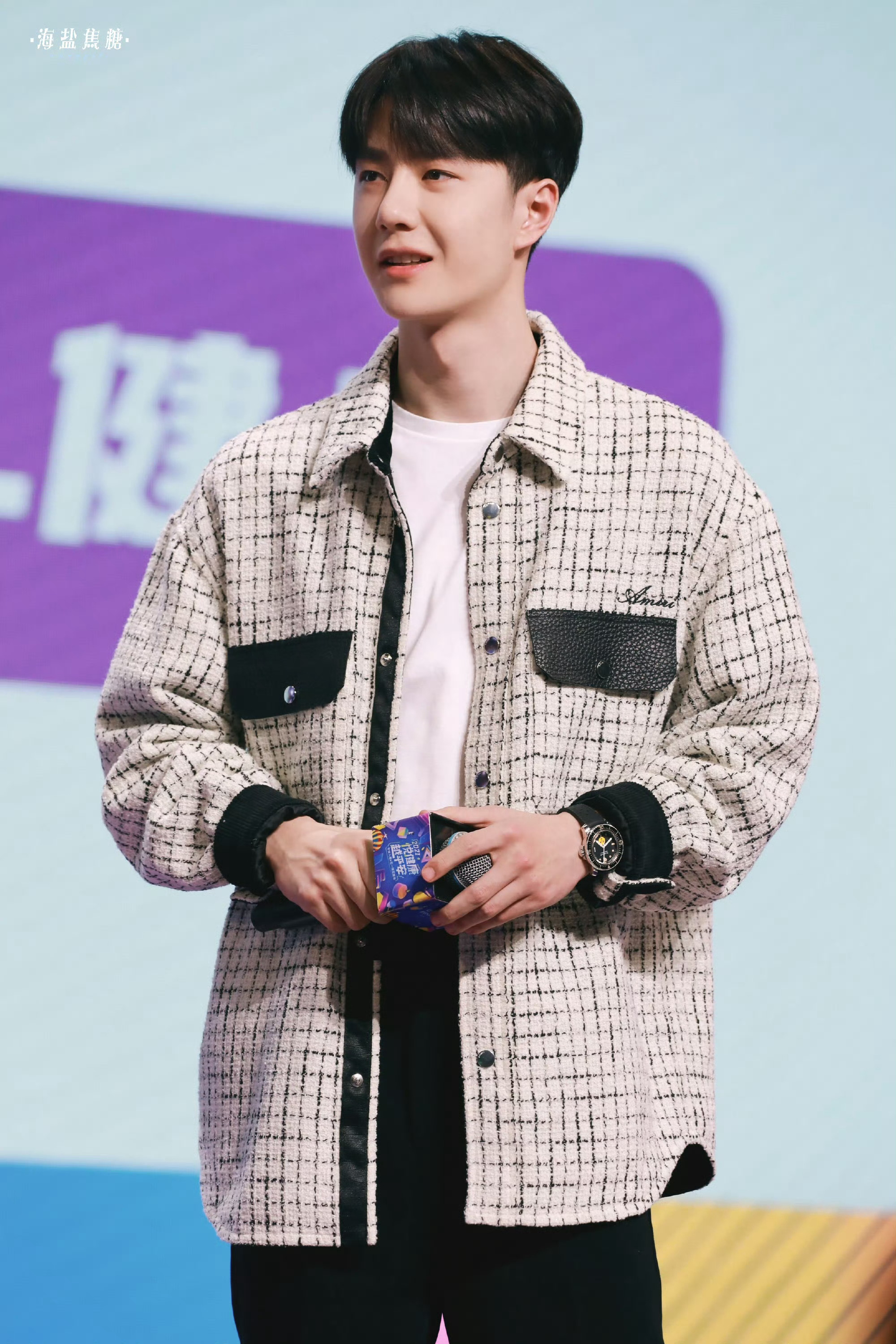 小猪挠头  王一博你不要太可爱了王一博